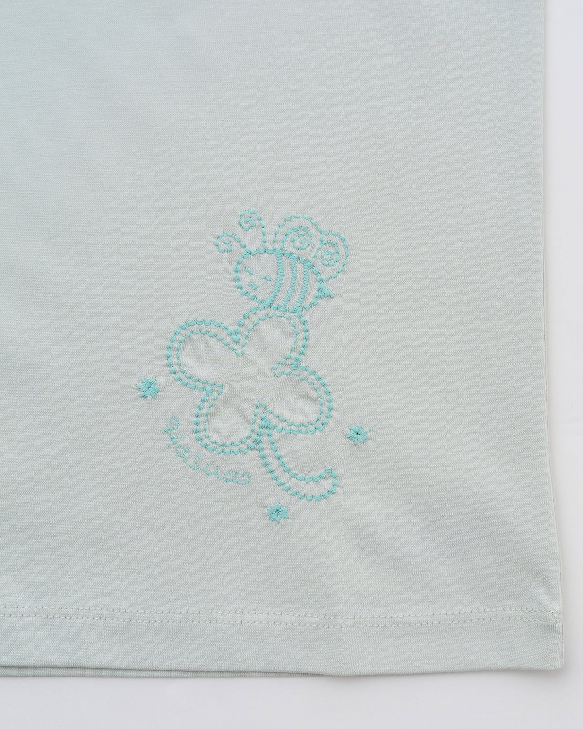 Lucky Bee Embroidery Tee (Pale mint)