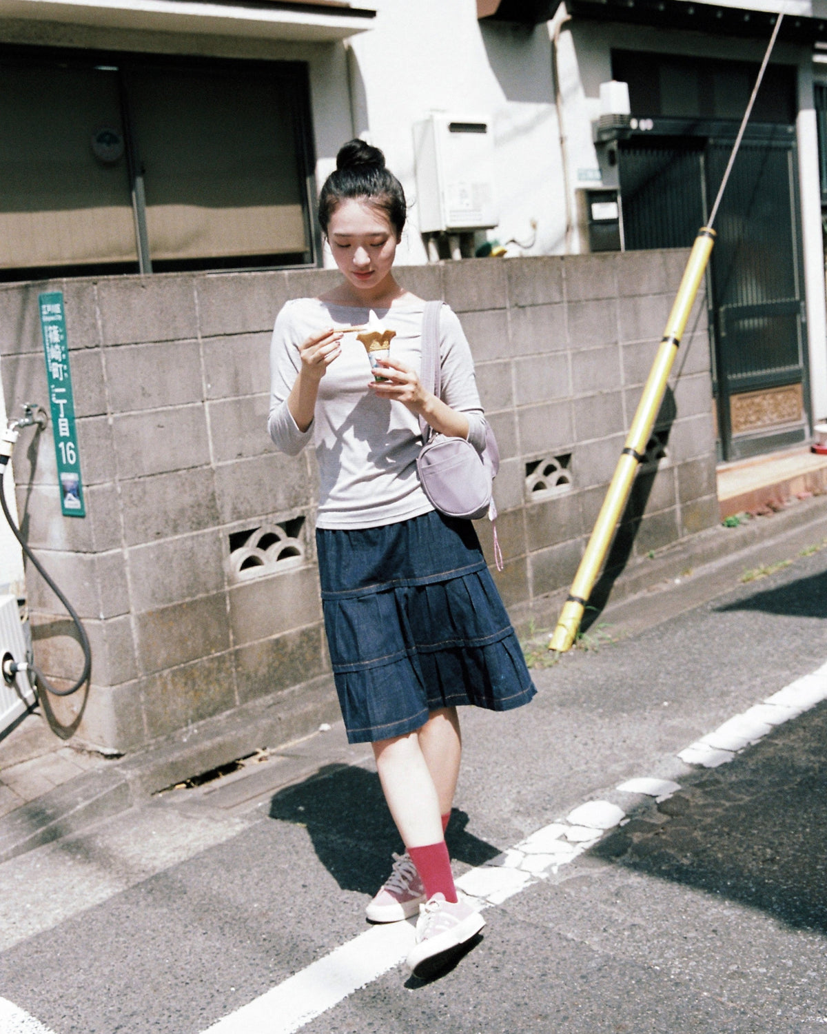 【9月下旬発送予定】Floral Waist Tiered Denim Skirt
